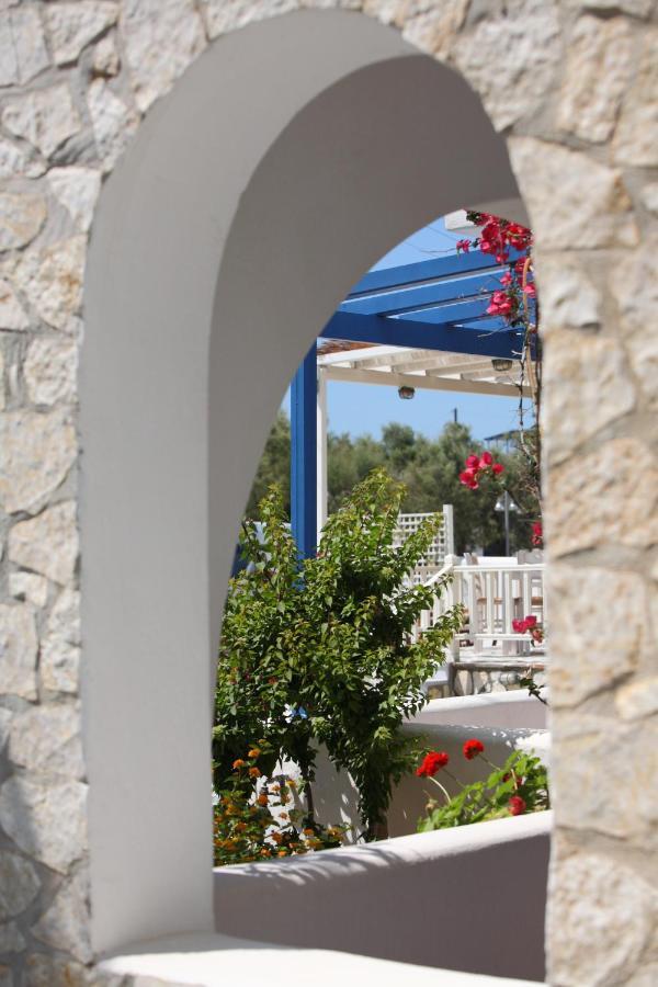 Paros Inn โลการาส ภายนอก รูปภาพ