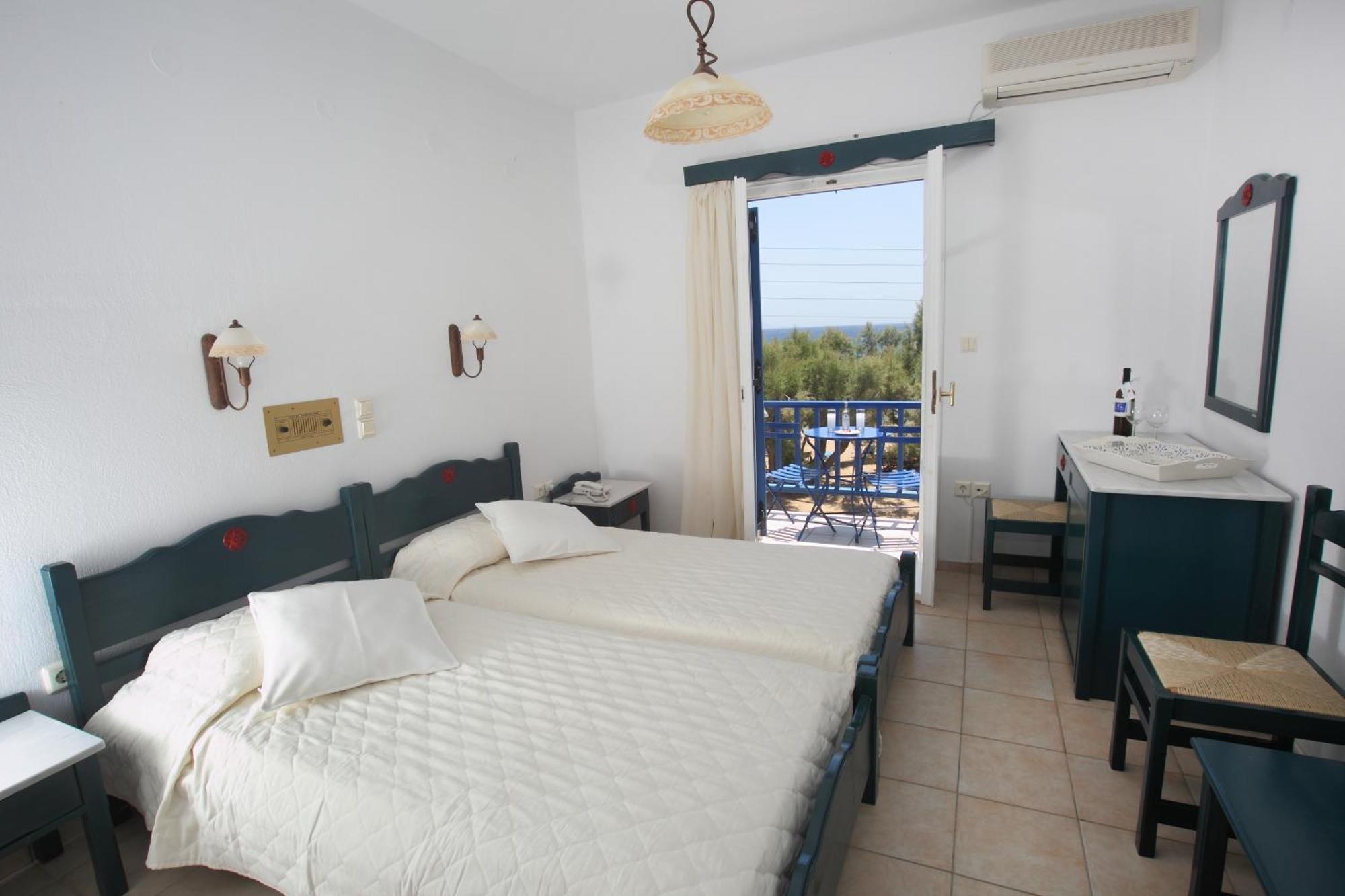Paros Inn โลการาส ห้อง รูปภาพ