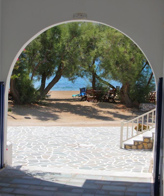Paros Inn โลการาส ภายนอก รูปภาพ