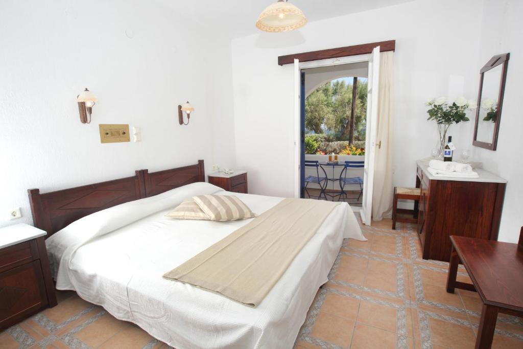 Paros Inn โลการาส ภายนอก รูปภาพ